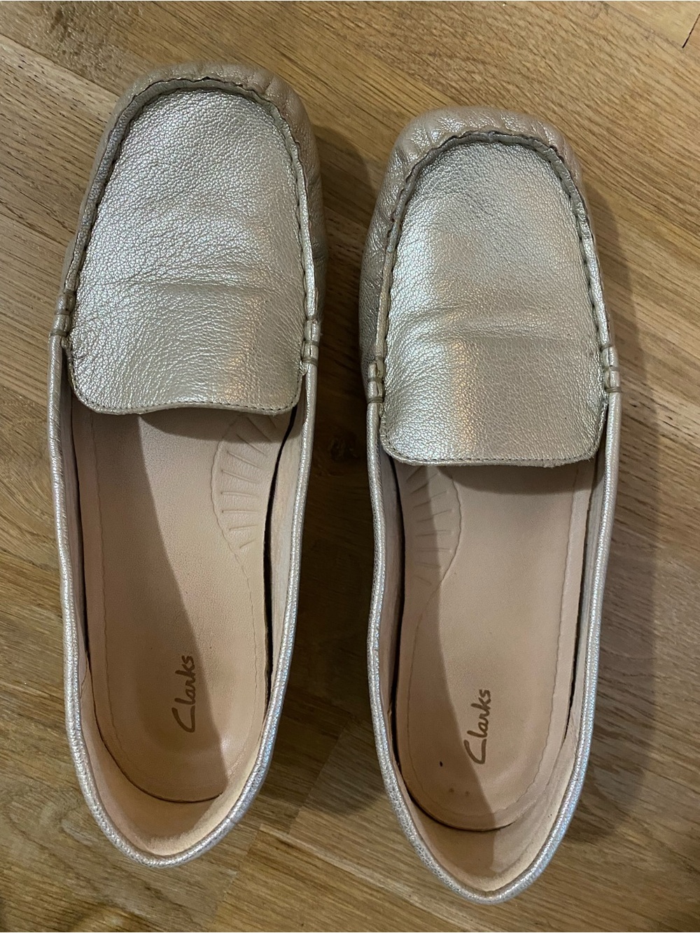 Clarks Women's Metallic Champagne Leather Loafers